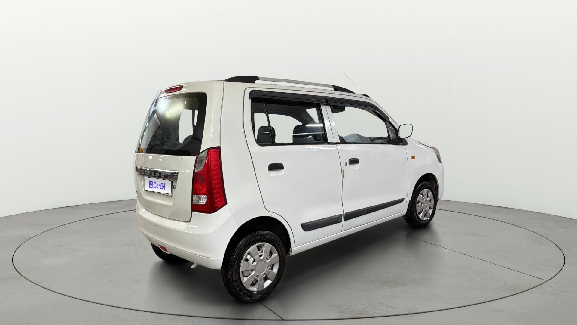 View 2016 Maruti Suzuki 1000 Base Variant Image 42 Used 2016 Maruti Suzuki 1000 Base Variant Image 42