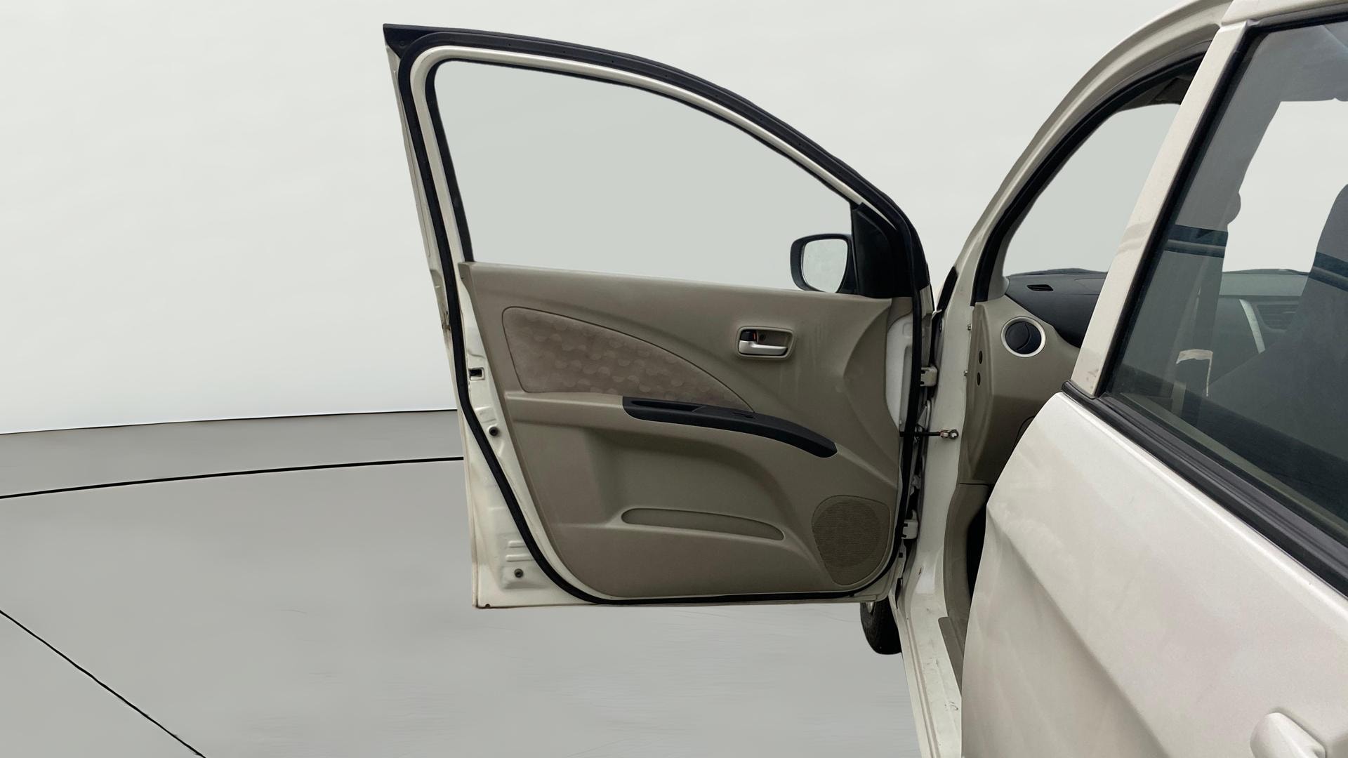 View 2014 Maruti Suzuki 1000 Base Variant Image 30 Used 2014 Maruti Suzuki 1000 Base Variant Image 30