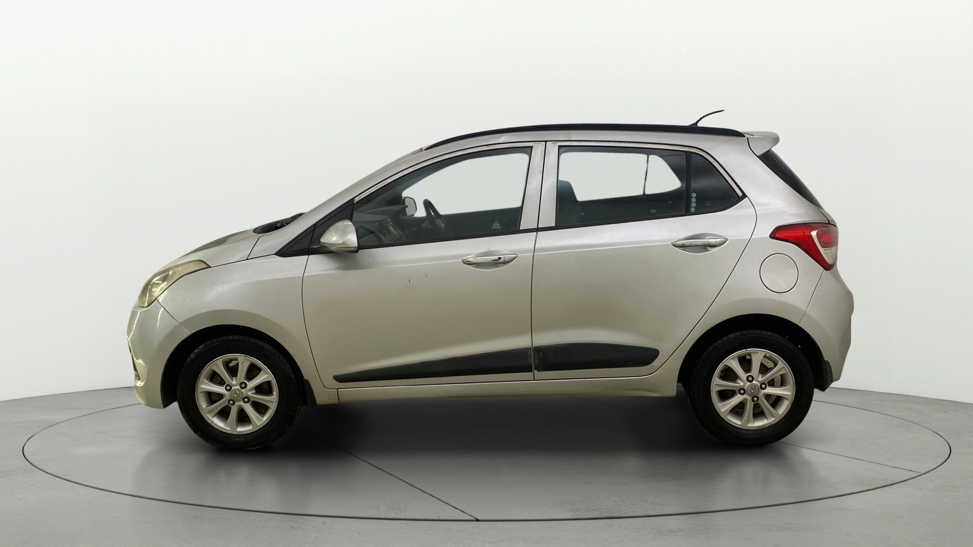 View 2014 Hyundai Grand i10 1.2 Asta Petrol Image 5 Used 2014 Hyundai Grand i10 1.2 Asta Petrol Image 5