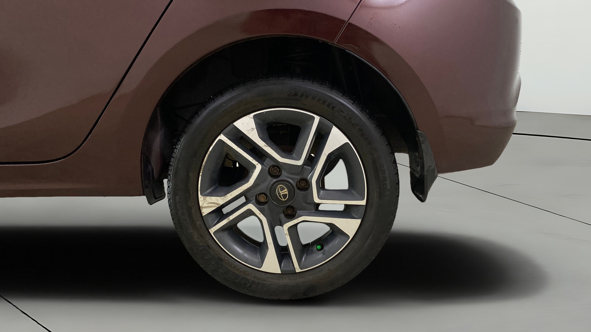 View 2021 Tata Tigor XE Diesel Image 11 Used 2021 Tata Tigor XE Diesel Image 11