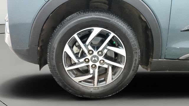 View Mahindra XUV300 Image 30 Used Mahindra XUV300 Image 30