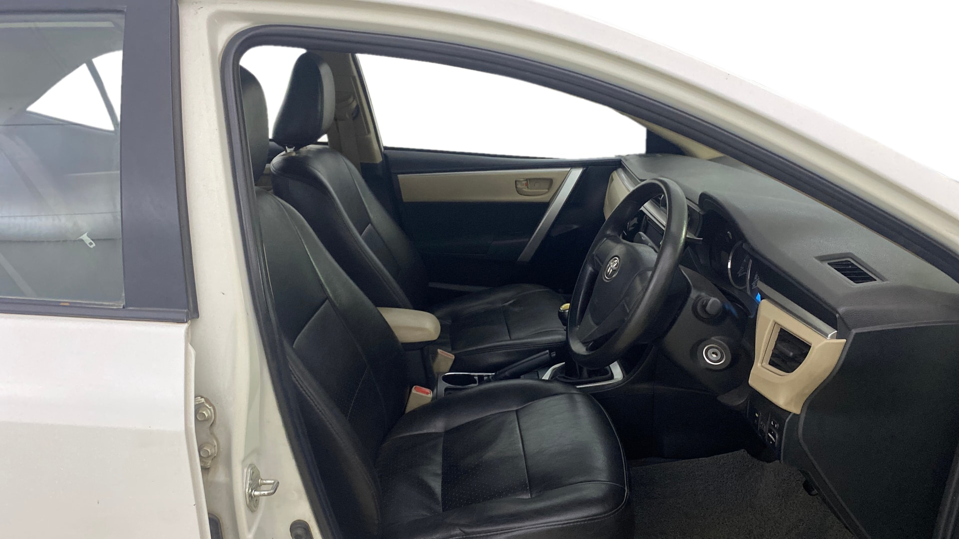 View 2016 Toyota Corolla Altis Diesel J Image 26 Used 2016 Toyota Corolla Altis Diesel J Image 26