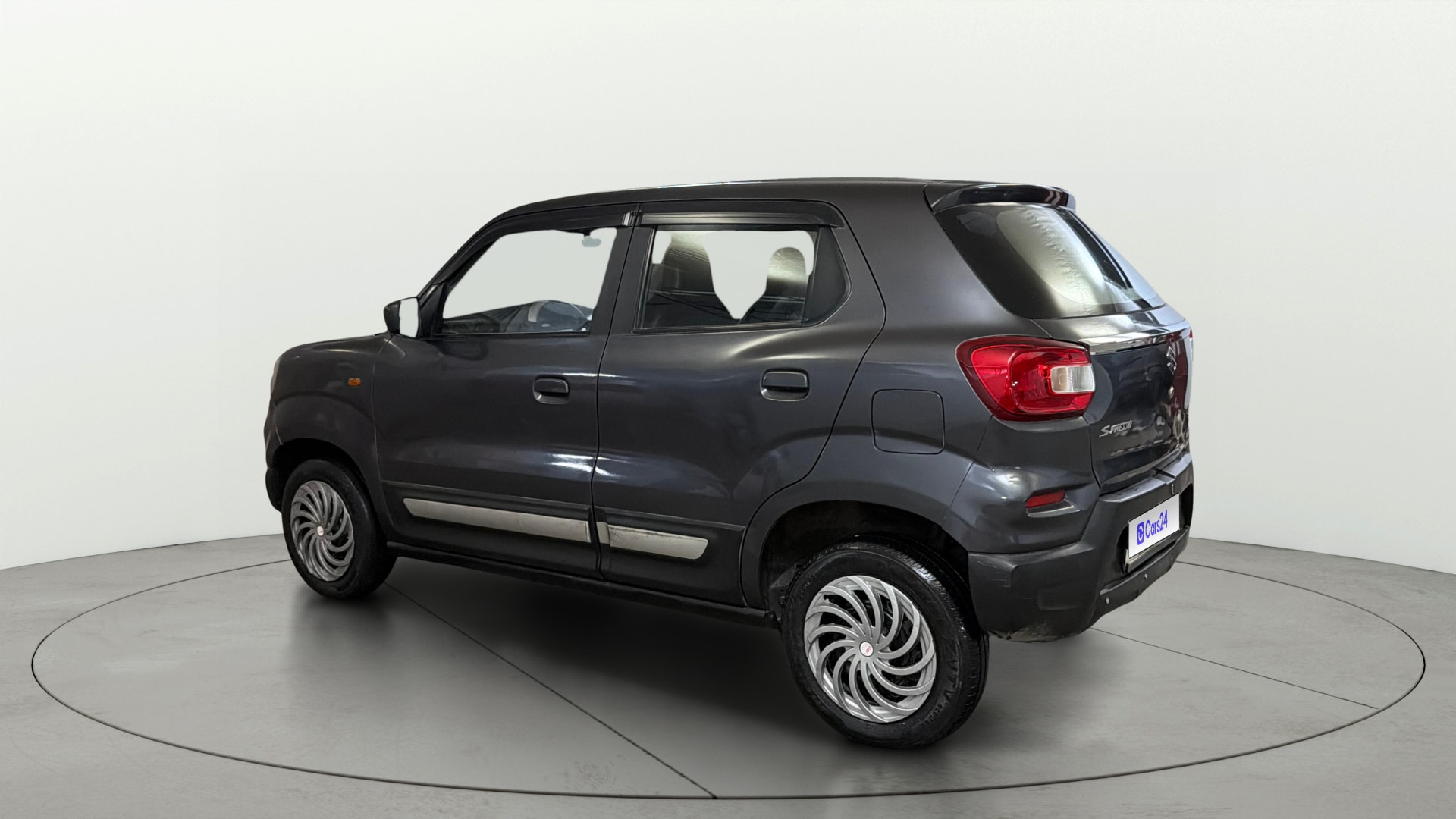 View 2022 Maruti Suzuki 1000 Base Variant Image 2 Used 2022 Maruti Suzuki 1000 Base Variant Image 2