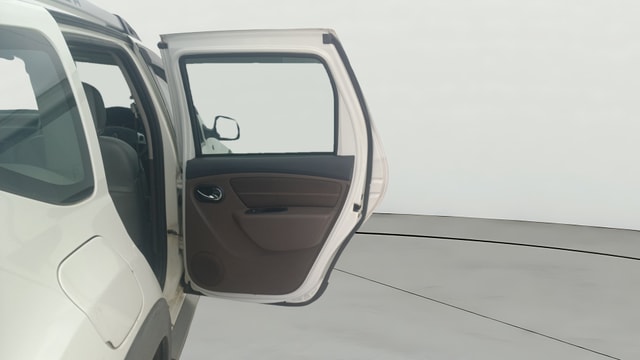 View Renault Duster Image 8 Used Renault Duster Image 8