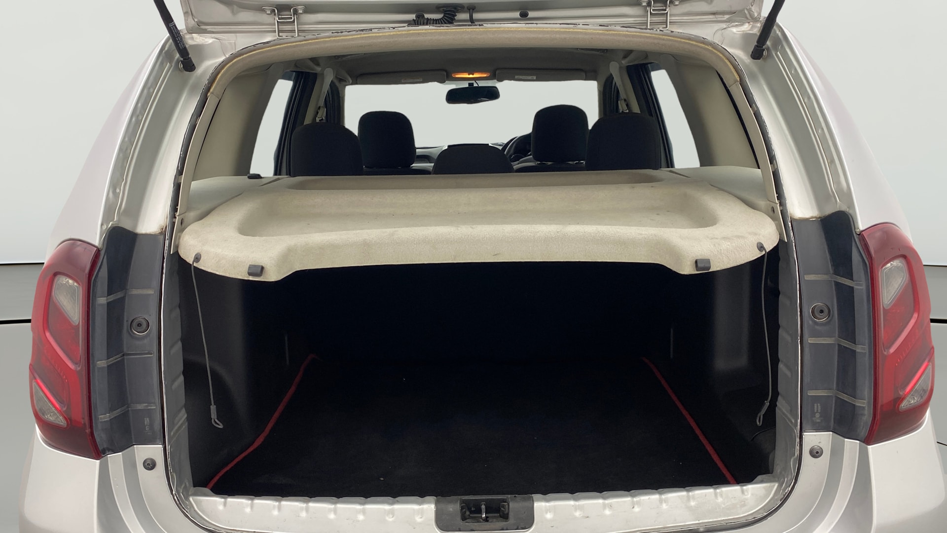 View 2017 Renault Duster Petrol RxS CVT Petrol Image 40 Used 2017 Renault Duster Petrol RxS CVT Petrol Image 40