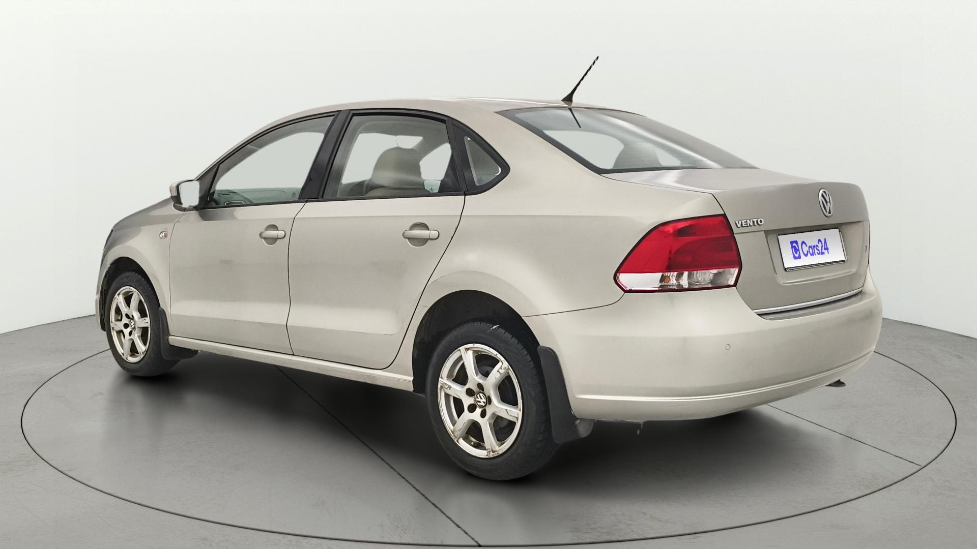 View 2014 Volkswagen Vento 1.2 L TSI Comfortline Petrol AT Image 2 Used 2014 Volkswagen Vento 1.2 L TSI Comfortline Petrol AT Image 2