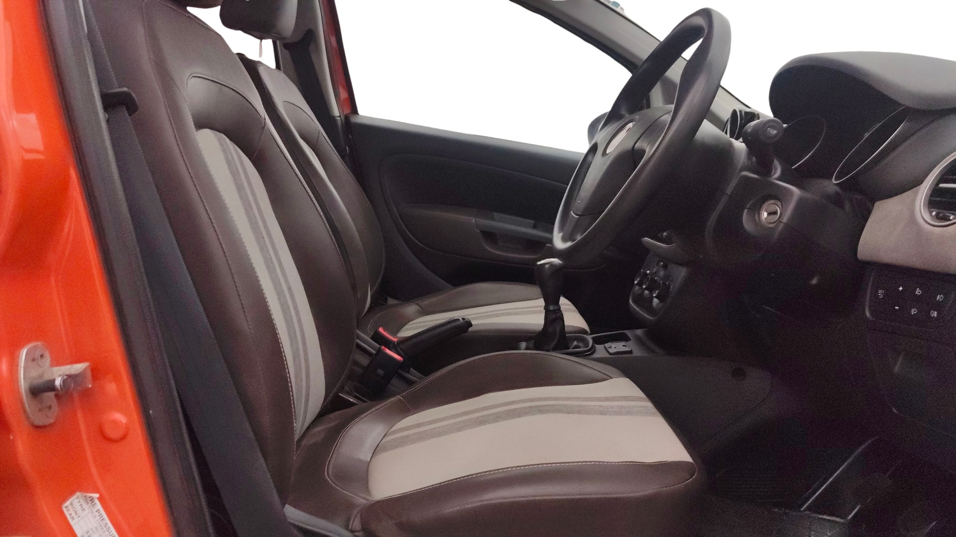 View 2016 Fiat Avventura Dynamic 1.4L FIRE Petrol Image 26 Used 2016 Fiat Avventura Dynamic 1.4L FIRE Petrol Image 26