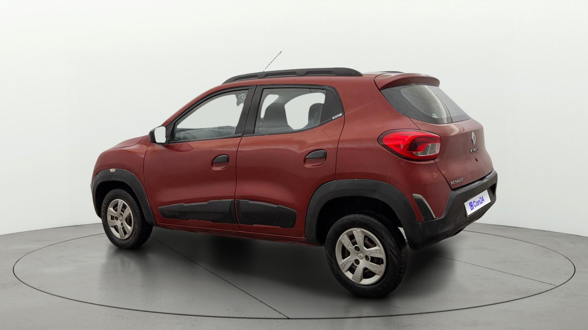 View 2016 Renault Kwid RXT 1.0 Image 2 Used 2016 Renault Kwid RXT 1.0 Image 2