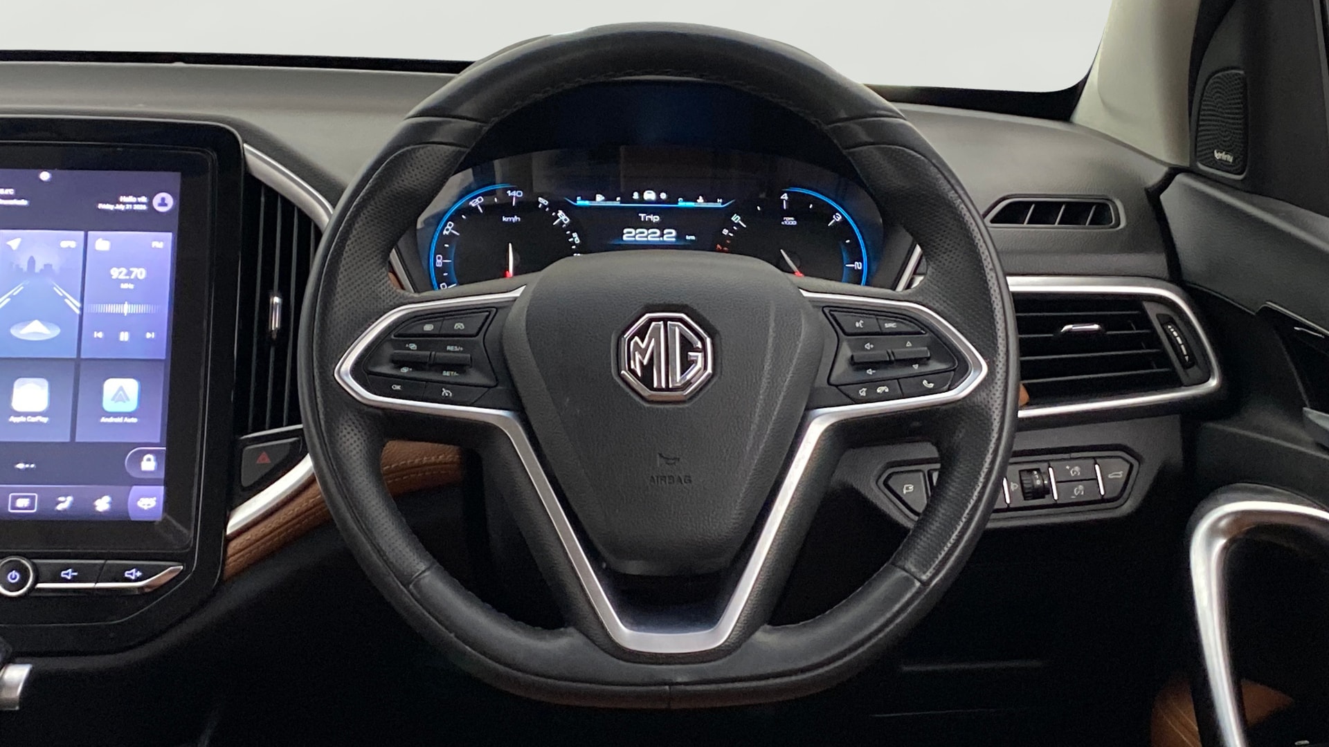 View 2021 MG Hector Plus Sharp CVT Petrol Image 14 Used 2021 MG Hector Plus Sharp CVT Petrol Image 14