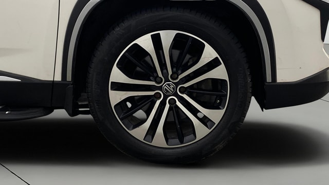View MG Hector Image 43 Used MG Hector Image 43