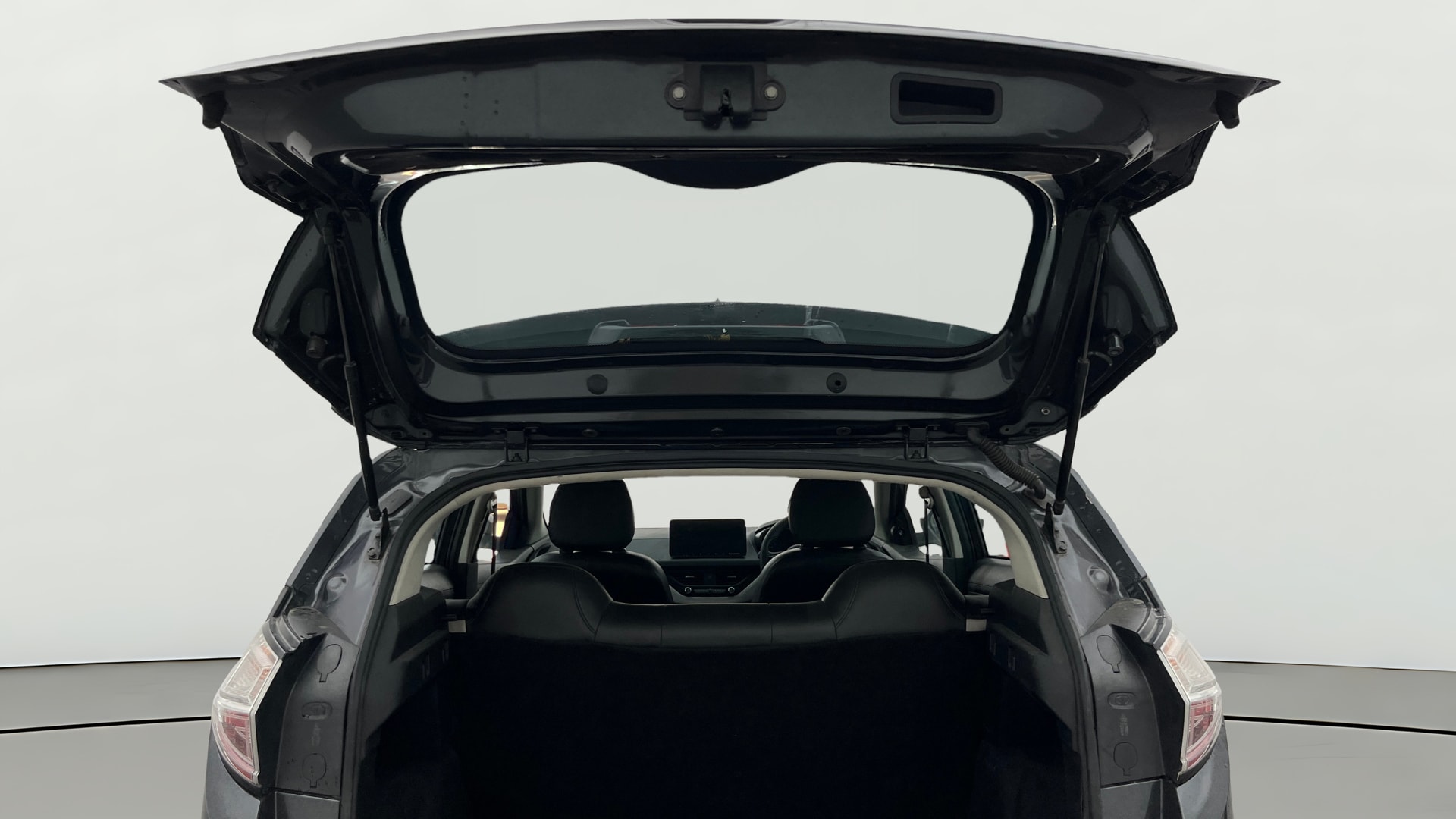 View 2019 Tata Nexon Revotron XMA AMT Image 31 Used 2019 Tata Nexon Revotron XMA AMT Image 31