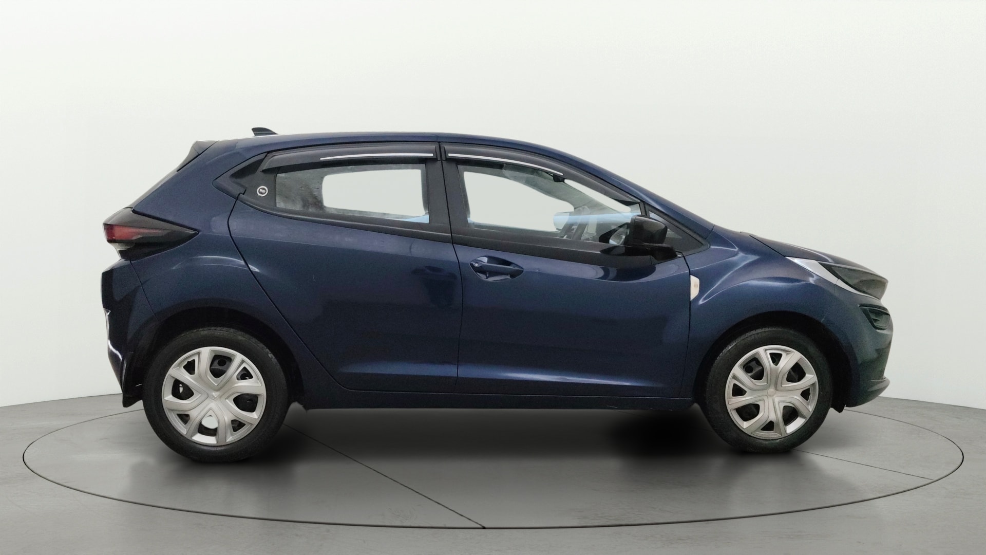 View 2024 Tata Altroz XZ Petrol Image 8 Used 2024 Tata Altroz XZ Petrol Image 8