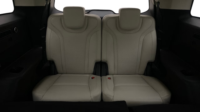 View Mahindra XUV700 Image 10 Used Mahindra XUV700 Image 10