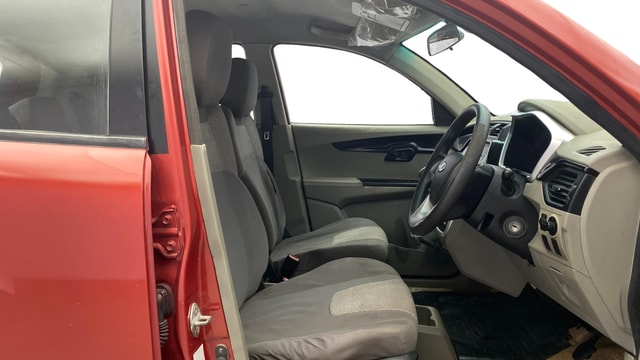 View Mahindra KUV100 Image 16 Used Mahindra KUV100 Image 16
