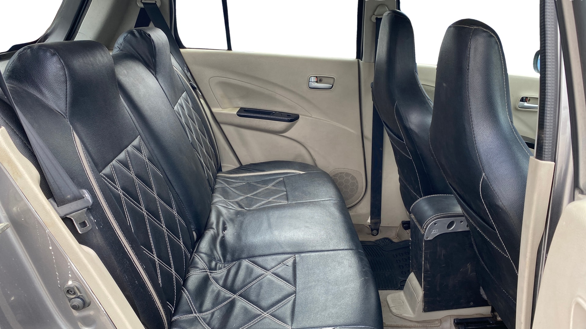 View 2018 Maruti Suzuki 1000 Base Variant Image 38 Used 2018 Maruti Suzuki 1000 Base Variant Image 38
