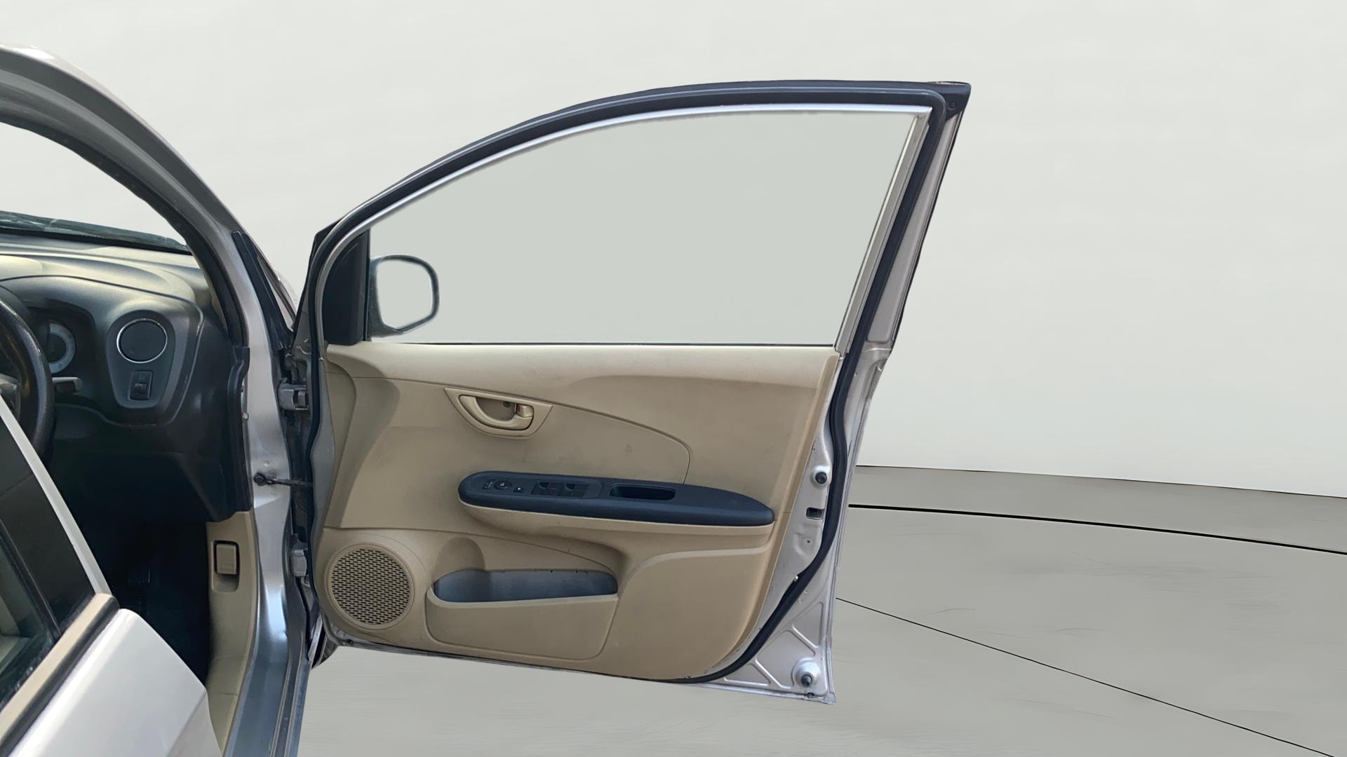 View 2015 Honda Brio S MT Petrol Image 43 Used 2015 Honda Brio S MT Petrol Image 43