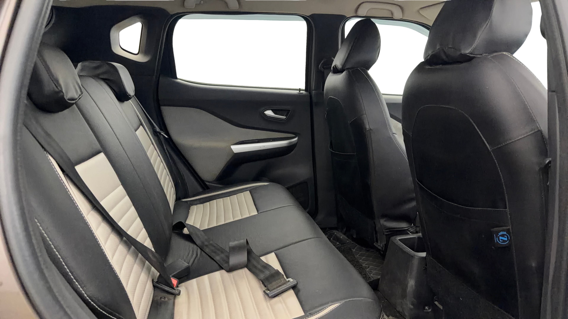 View 2022 Nissan Magnite XL Image 29 Used 2022 Nissan Magnite XL Image 29