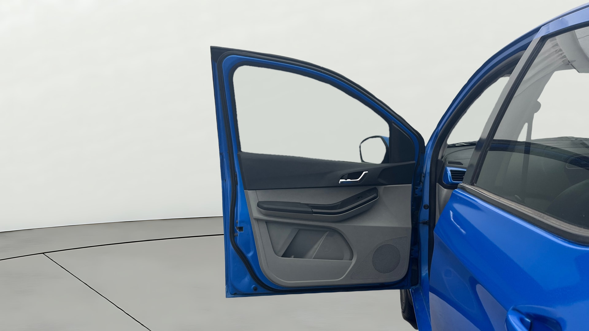 View 2020 Tata Tiago Revotorq XB Image 37 Used 2020 Tata Tiago Revotorq XB Image 37