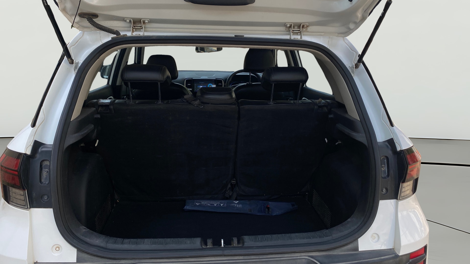 View 2023 Hyundai Venue S 1.2 Petrol Image 37 Used 2023 Hyundai Venue S 1.2 Petrol Image 37
