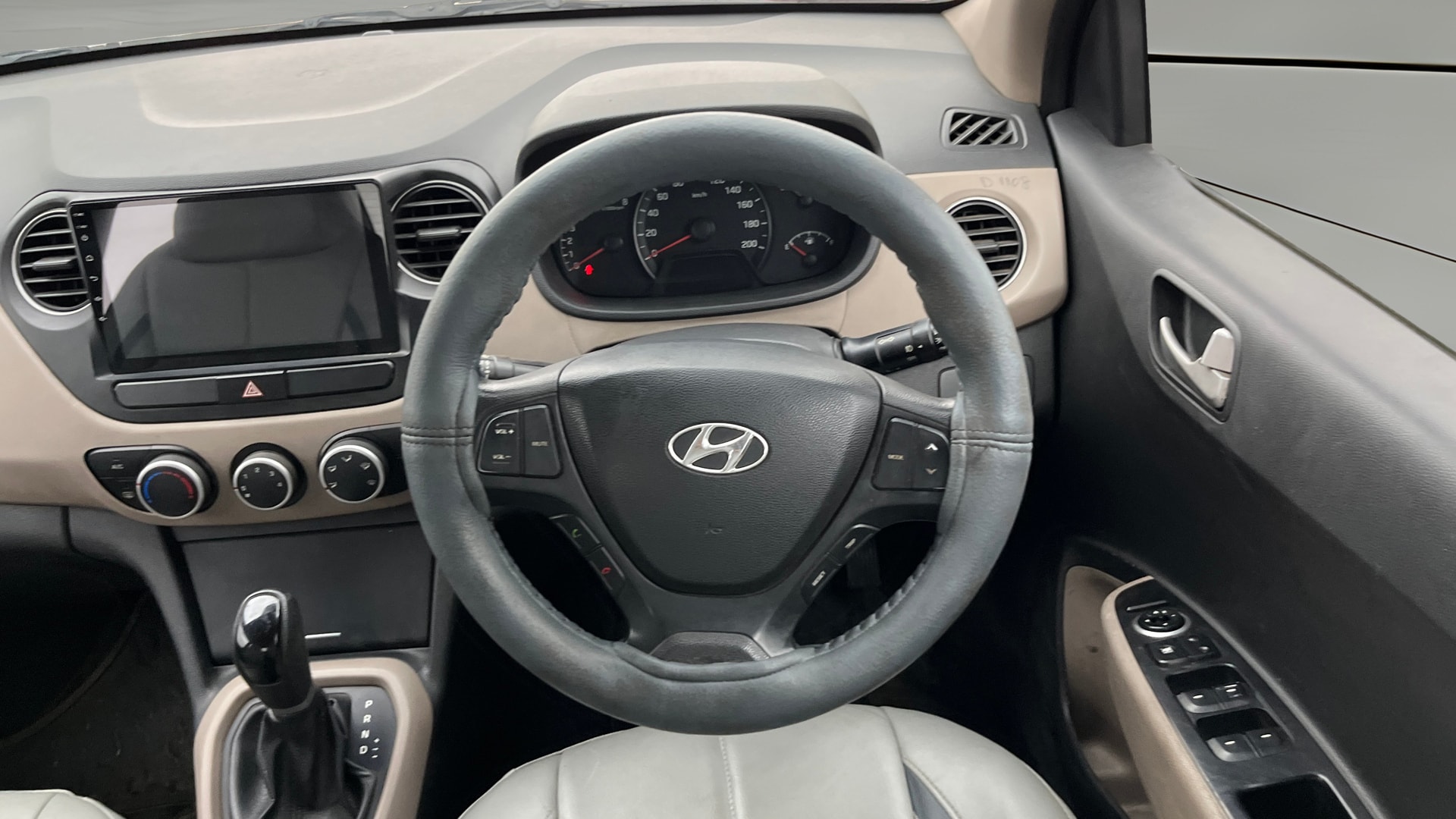 View 2014 Hyundai Xcent S AT (O) Petrol Image 12 Used 2014 Hyundai Xcent S AT (O) Petrol Image 12