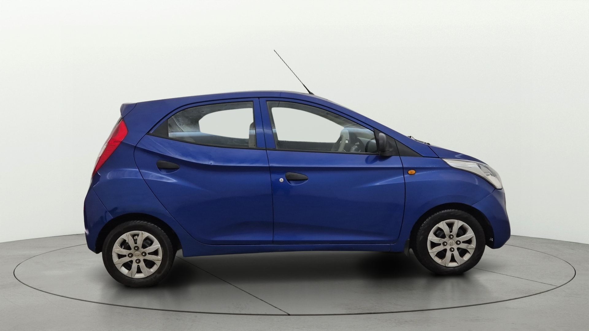 View 2014 Hyundai EON Magna Plus Image 8 Used 2014 Hyundai EON Magna Plus Image 8