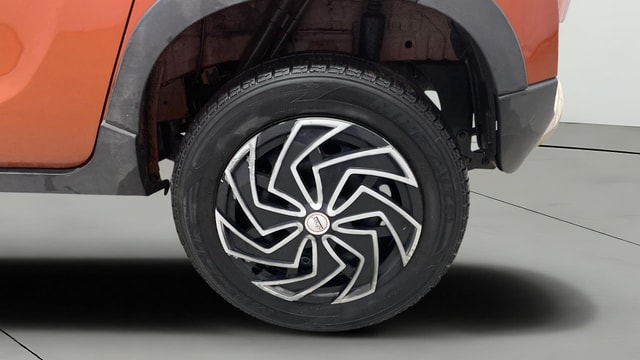 View Mahindra KUV100 Image 11 Used Mahindra KUV100 Image 11