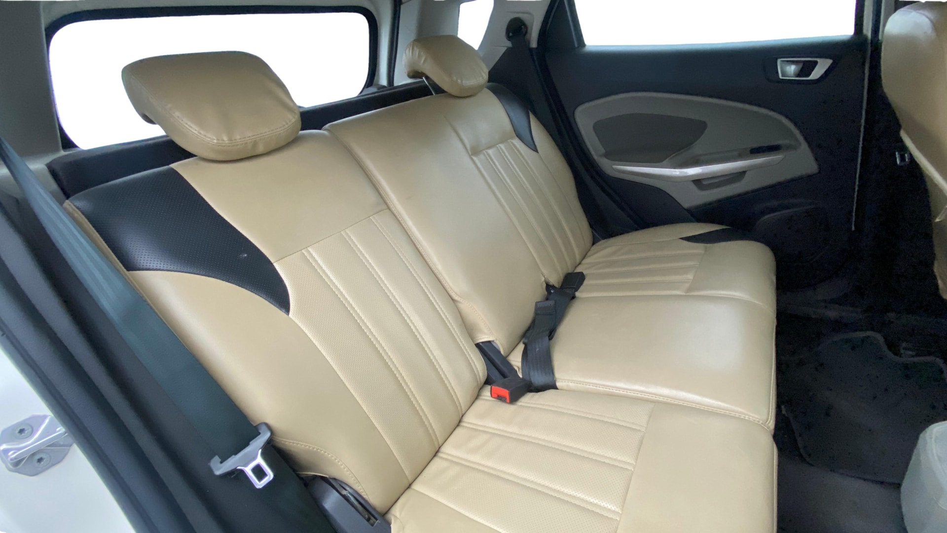 View 2016 Ford EcoSport 1.5 TDCi Diesel Ambiente BS IV Image 28 Used 2016 Ford EcoSport 1.5 TDCi Diesel Ambiente BS IV Image 28