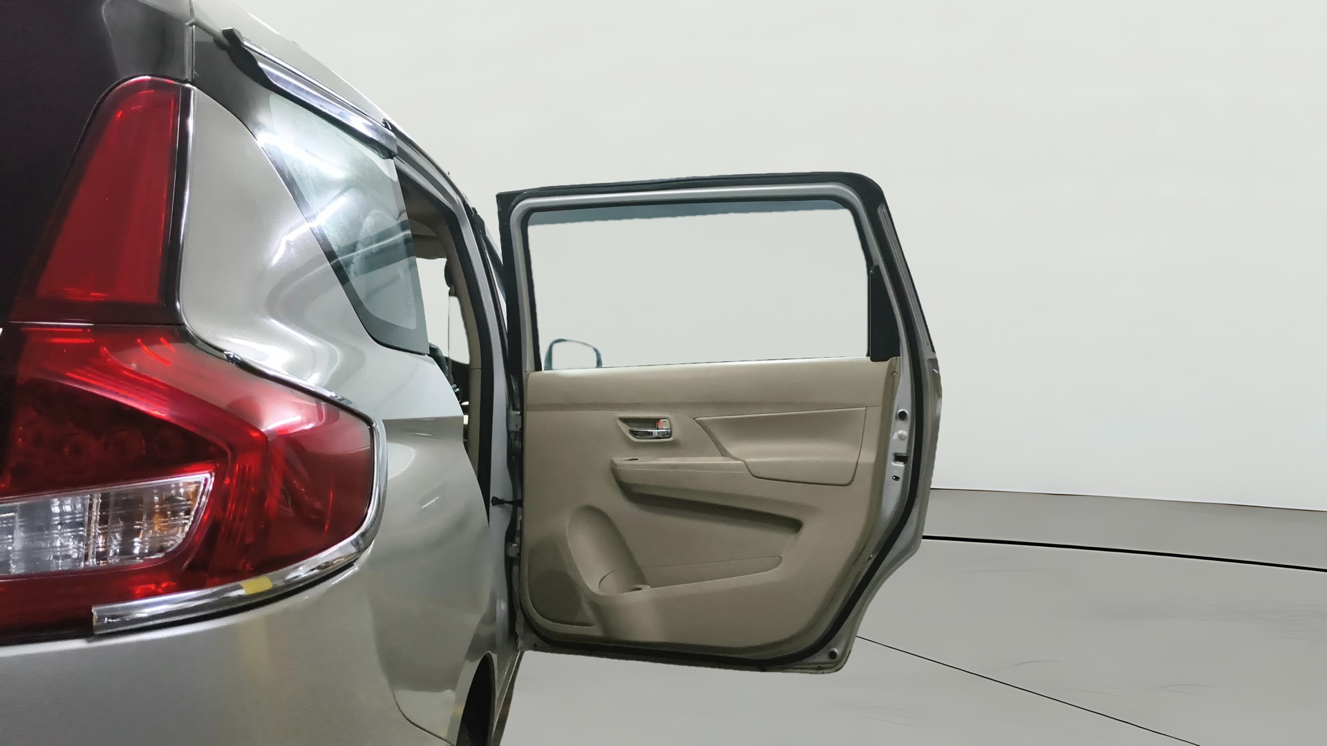View 2021 Maruti Suzuki 1000 Base Variant Image 6 Used 2021 Maruti Suzuki 1000 Base Variant Image 6