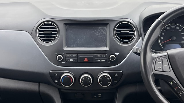 View Hyundai Grand i10 Image 17 Used Hyundai Grand i10 Image 17