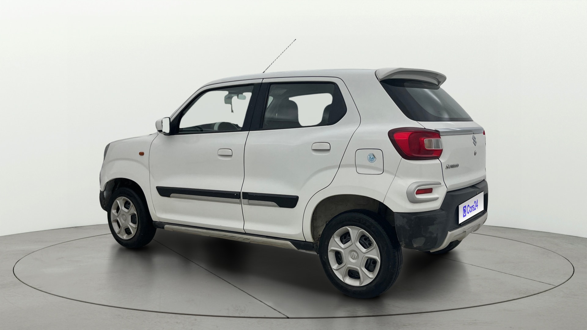 View 2021 Maruti Suzuki 1000 Base Variant Image 2 Used 2021 Maruti Suzuki 1000 Base Variant Image 2