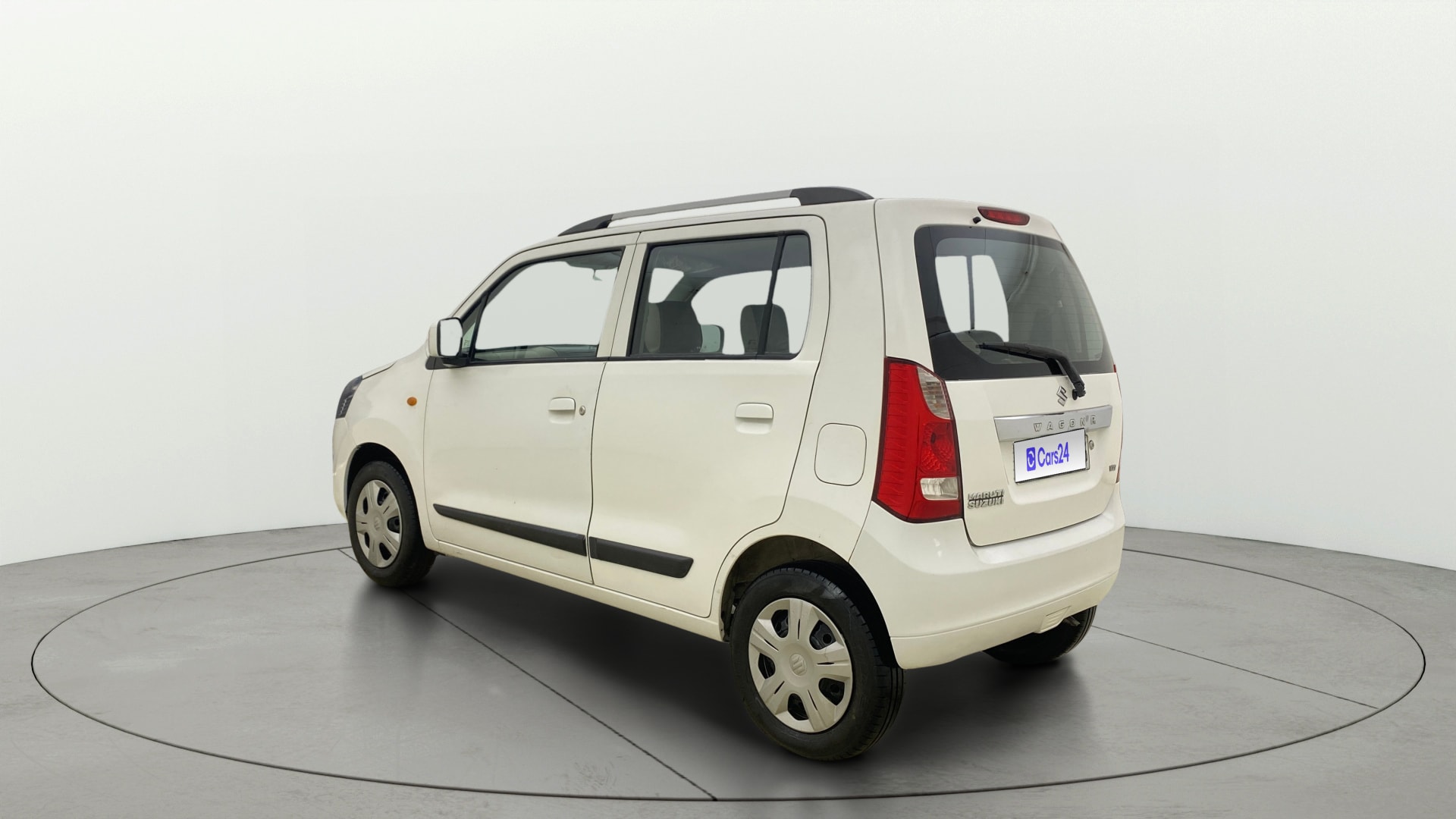 View 2017 Maruti Suzuki 1000 Base Variant Image 2 Used 2017 Maruti Suzuki 1000 Base Variant Image 2