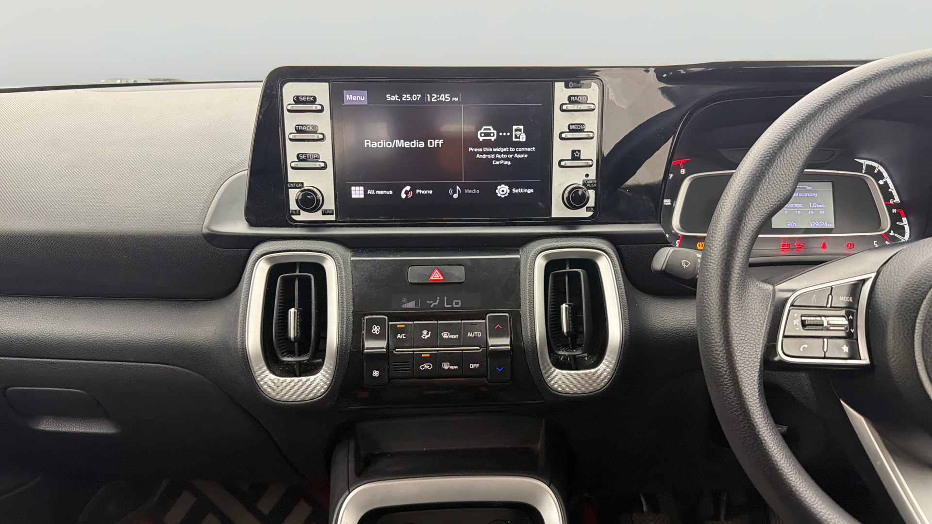 View 2022 Kia Sonet HTK Plus Petrol Image 17 Used 2022 Kia Sonet HTK Plus Petrol Image 17
