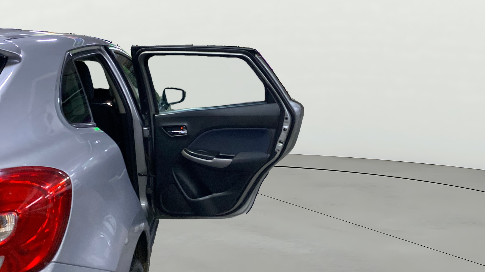View 2019 Maruti Suzuki 1000 Base Variant Image 5 Used 2019 Maruti Suzuki 1000 Base Variant Image 5