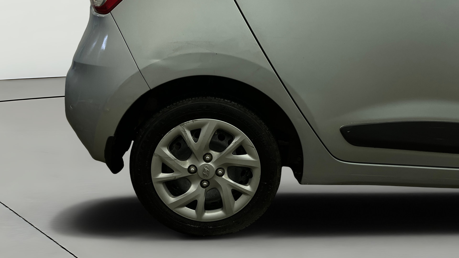 View 2019 Hyundai Grand i10 Sportz 1.2 Kappa Image 24 Used 2019 Hyundai Grand i10 Sportz 1.2 Kappa Image 24