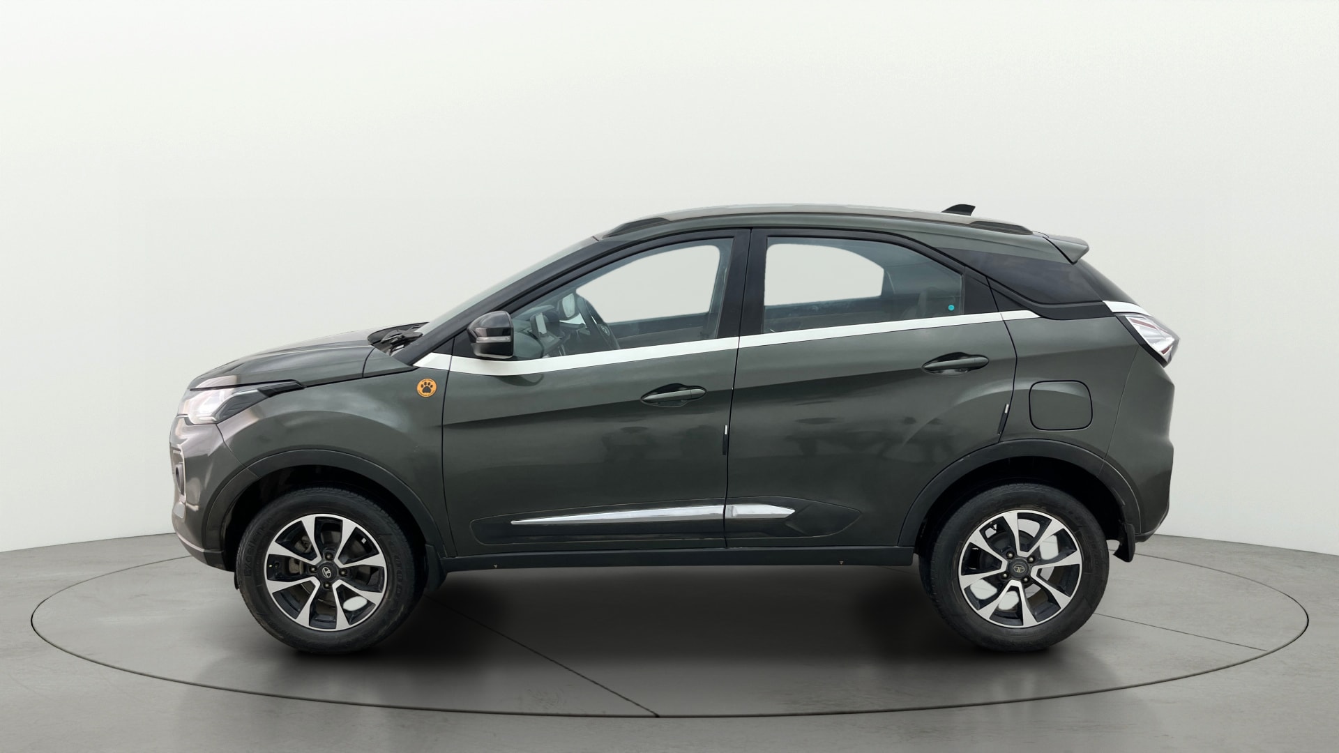 View 2020 Tata Nexon Revotron XE Image 5 Used 2020 Tata Nexon Revotron XE Image 5