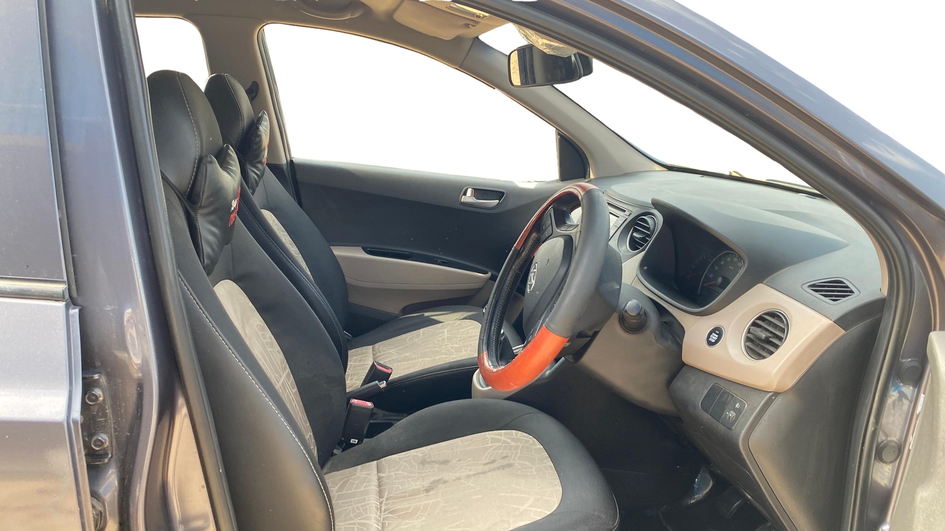 View 2014 Hyundai Grand i10 1.2 Asta Petrol Image 25 Used 2014 Hyundai Grand i10 1.2 Asta Petrol Image 25