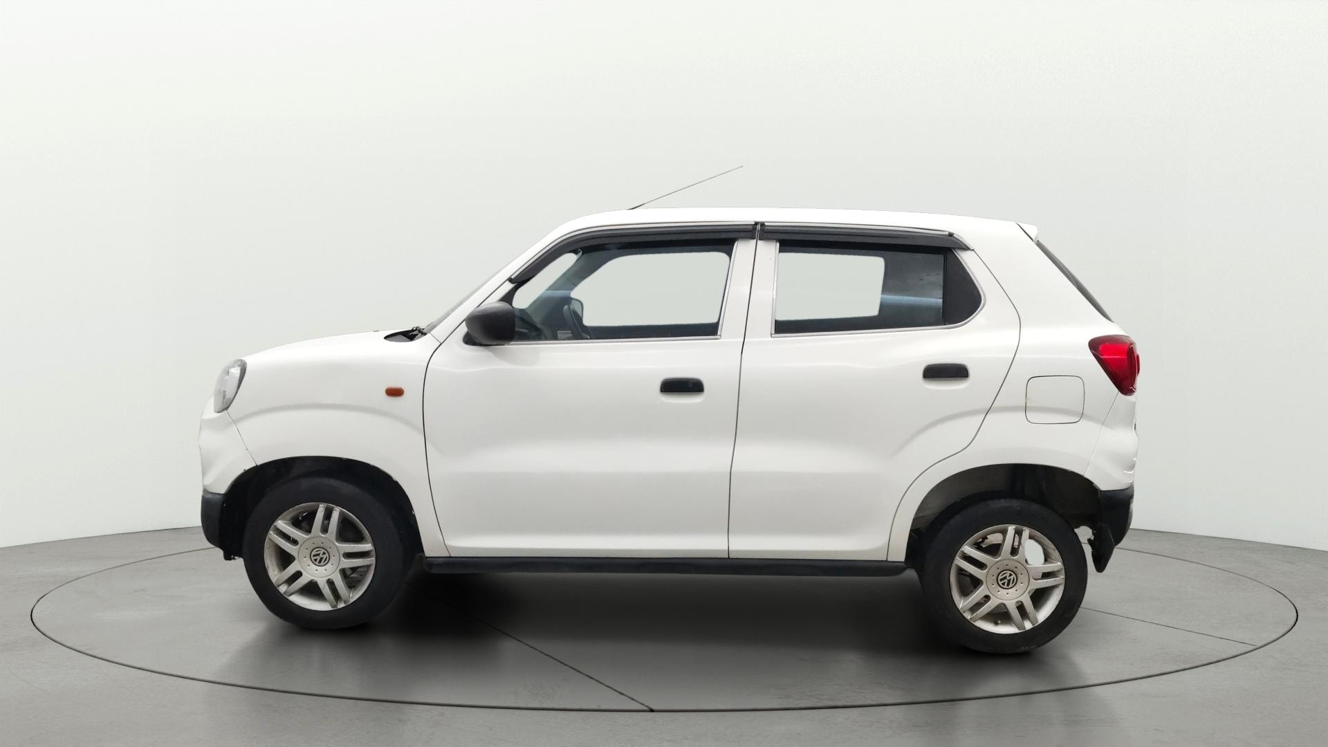 View 2023 Maruti Suzuki 1000 Base Variant Image 5 Used 2023 Maruti Suzuki 1000 Base Variant Image 5