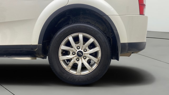 View Mahindra XUV500 Image 8 Used Mahindra XUV500 Image 8