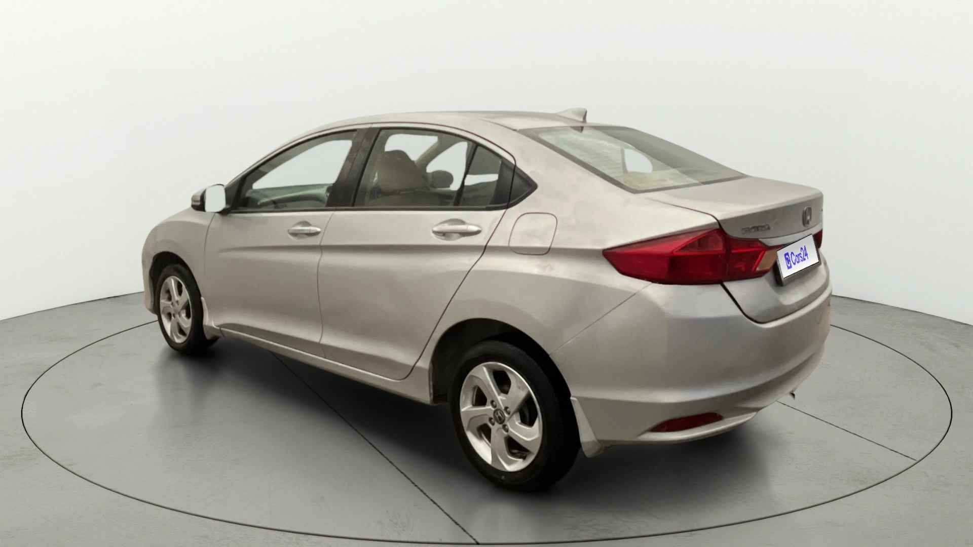 View 2015 Honda City ZX MT Diesel Anniversary Edition Image 2 Used 2015 Honda City ZX MT Diesel Anniversary Edition Image 2