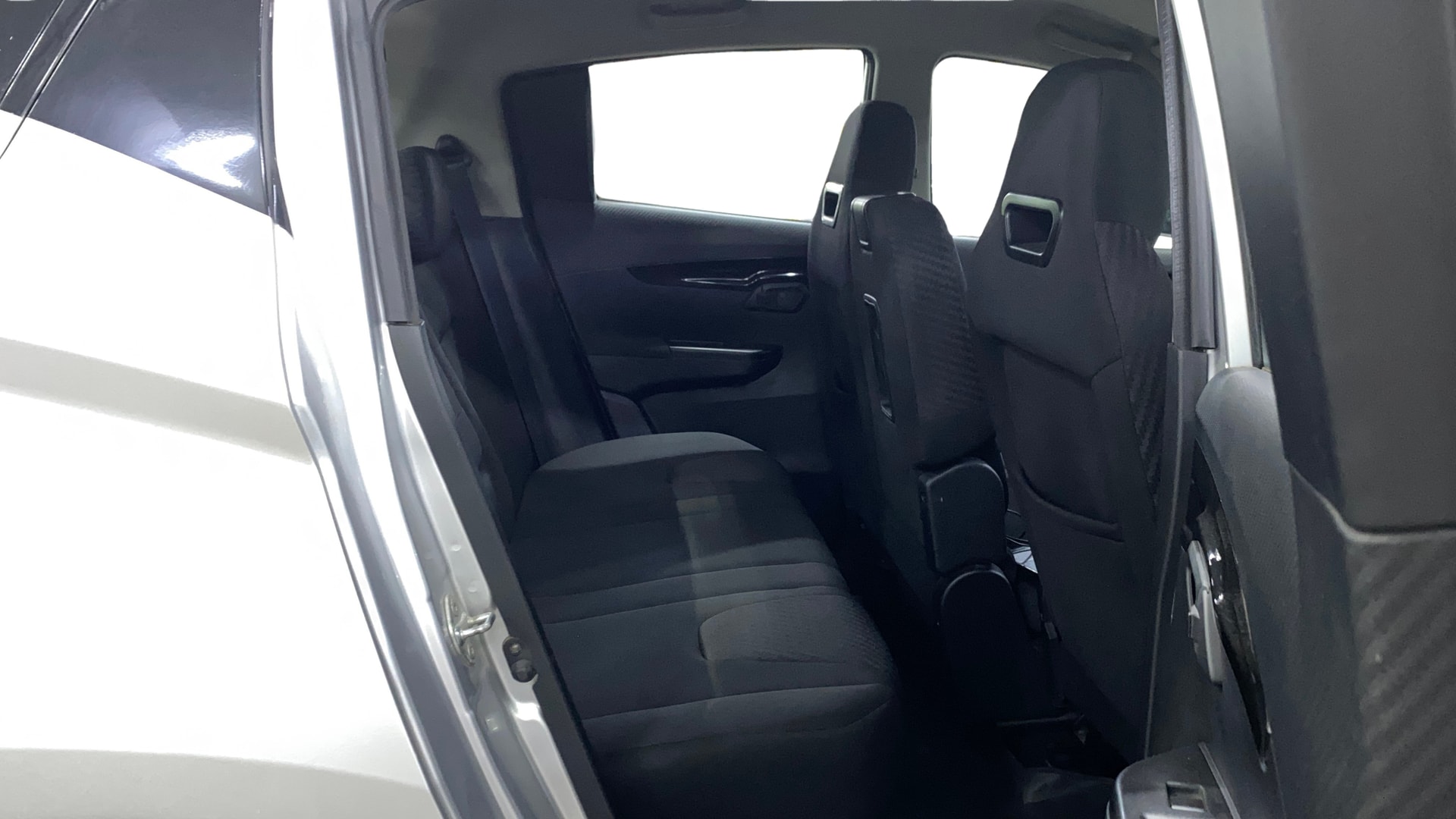 View 2018 Mahindra KUV100 K2 Petrol BS IV Image 34 Used 2018 Mahindra KUV100 K2 Petrol BS IV Image 34