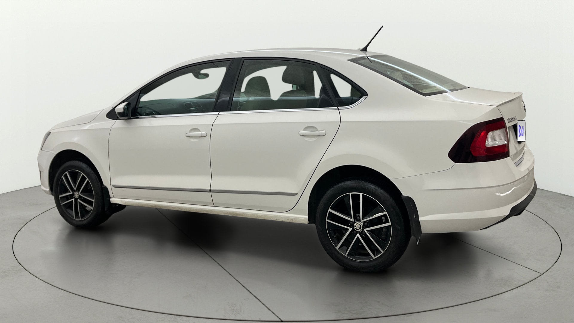 View 2020 Skoda Rapid 1.5 TDI CR Active BS IV Image 2 Used 2020 Skoda Rapid 1.5 TDI CR Active BS IV Image 2