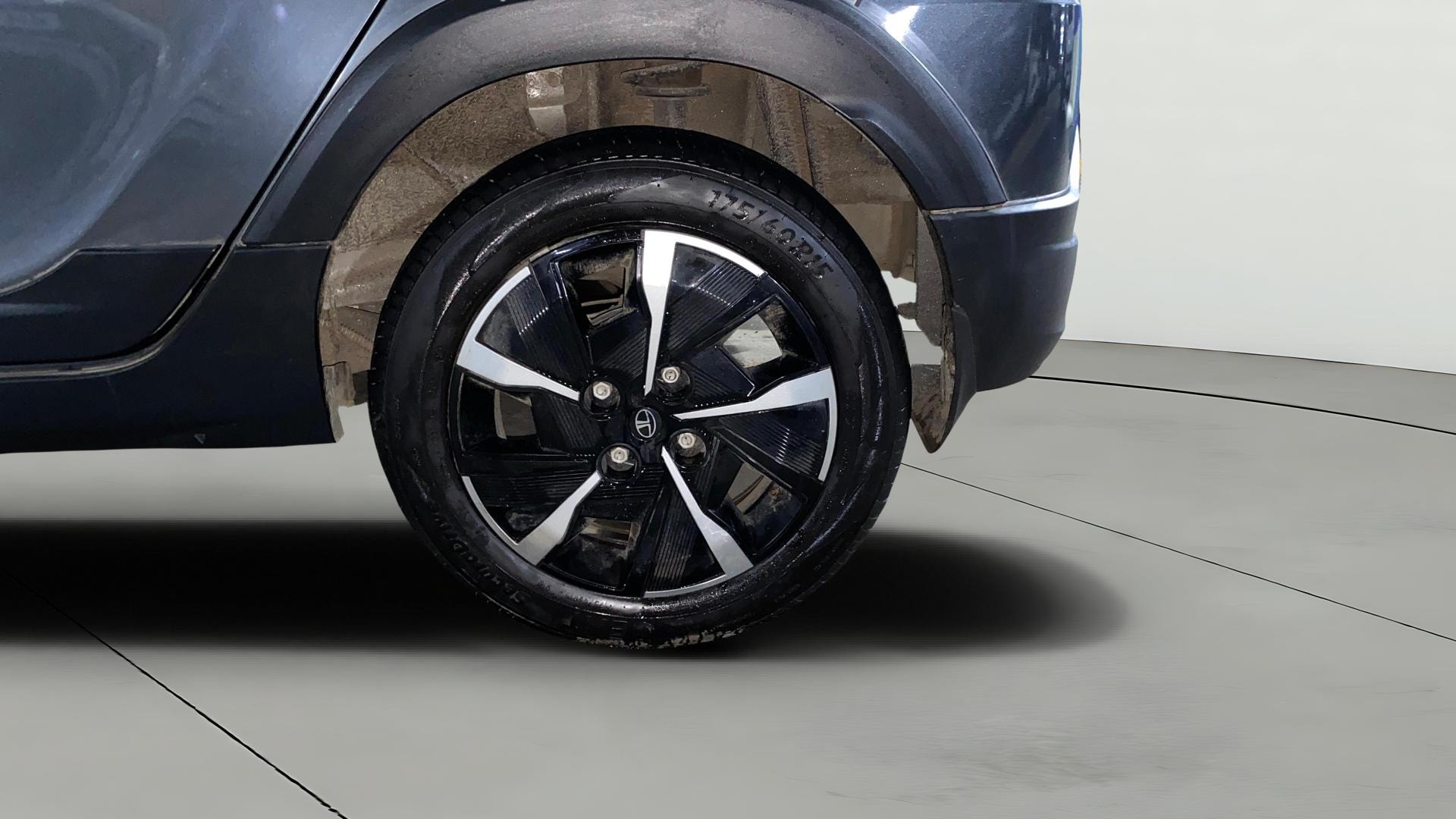 View 2025 Tata Tiago NRG XZ Revotron AMT Image 11 Used 2025 Tata Tiago NRG XZ Revotron AMT Image 11