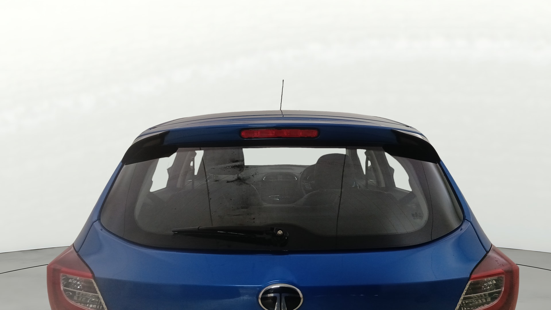View 2024 Tata Tiago Revotorq XB Image 4 Used 2024 Tata Tiago Revotorq XB Image 4