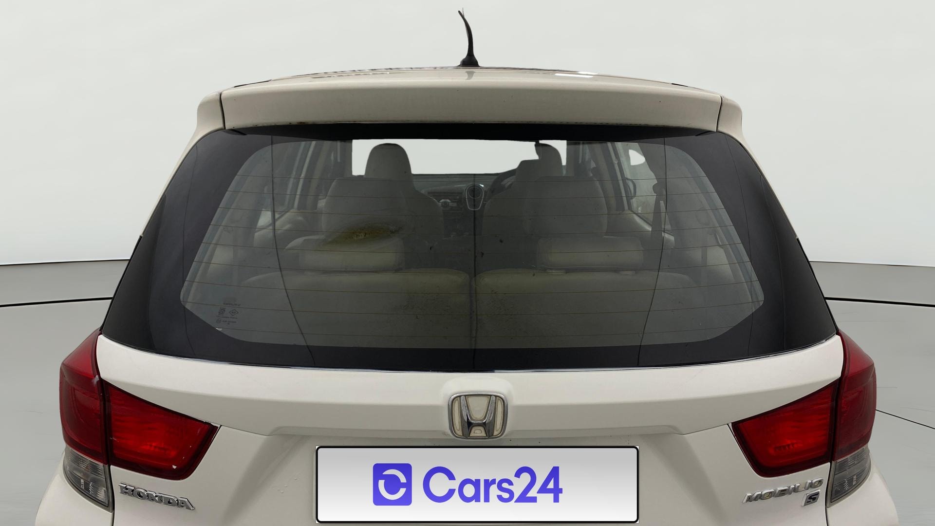 View 2015 Honda Mobilio E Diesel Image 4 Used 2015 Honda Mobilio E Diesel Image 4