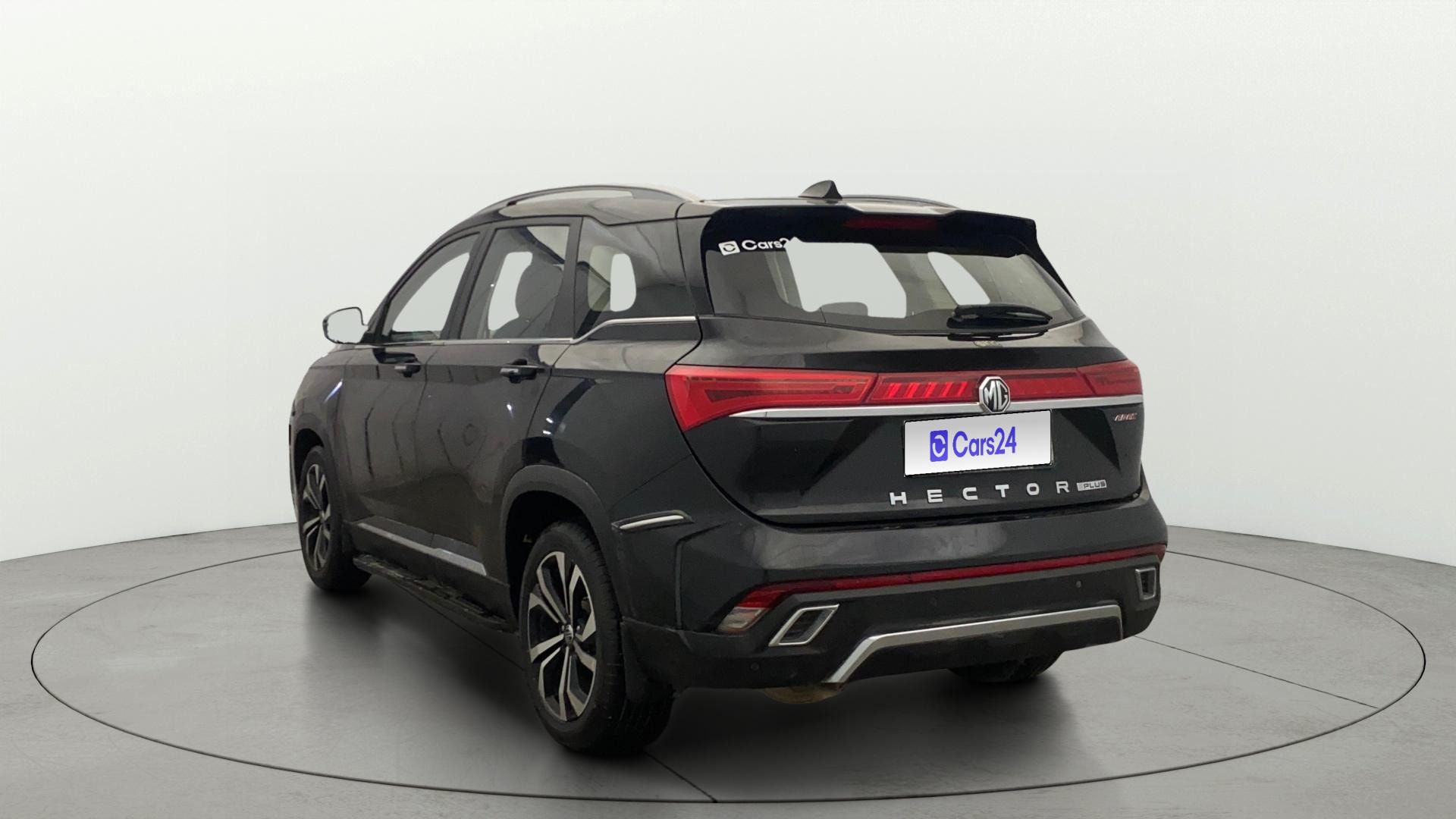View 2023 MG Hector Plus Savvy Pro 7 Seater CVT Petrol Image 2 Used 2023 MG Hector Plus Savvy Pro 7 Seater CVT Petrol Image 2