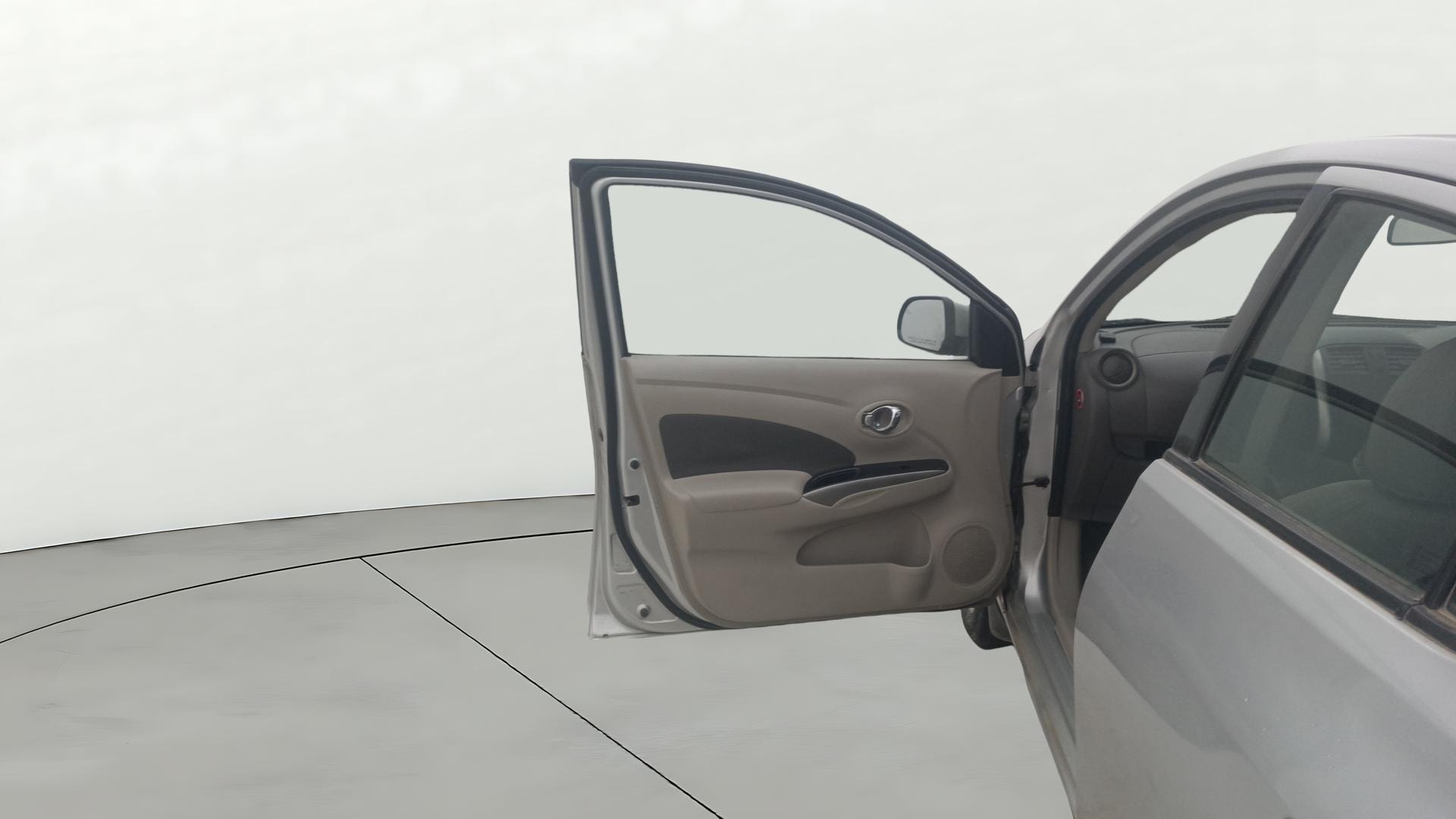 View 2014 Renault Scala RxL Diesel Image 36 Used 2014 Renault Scala RxL Diesel Image 36