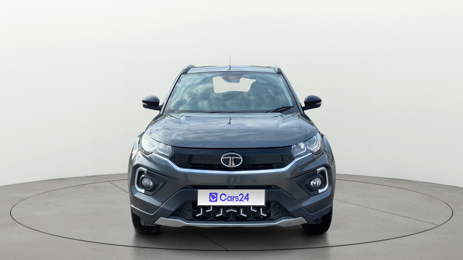 View 2021 Tata Nexon Revotron XE Image 1 Used 2021 Tata Nexon Revotron XE Image 1