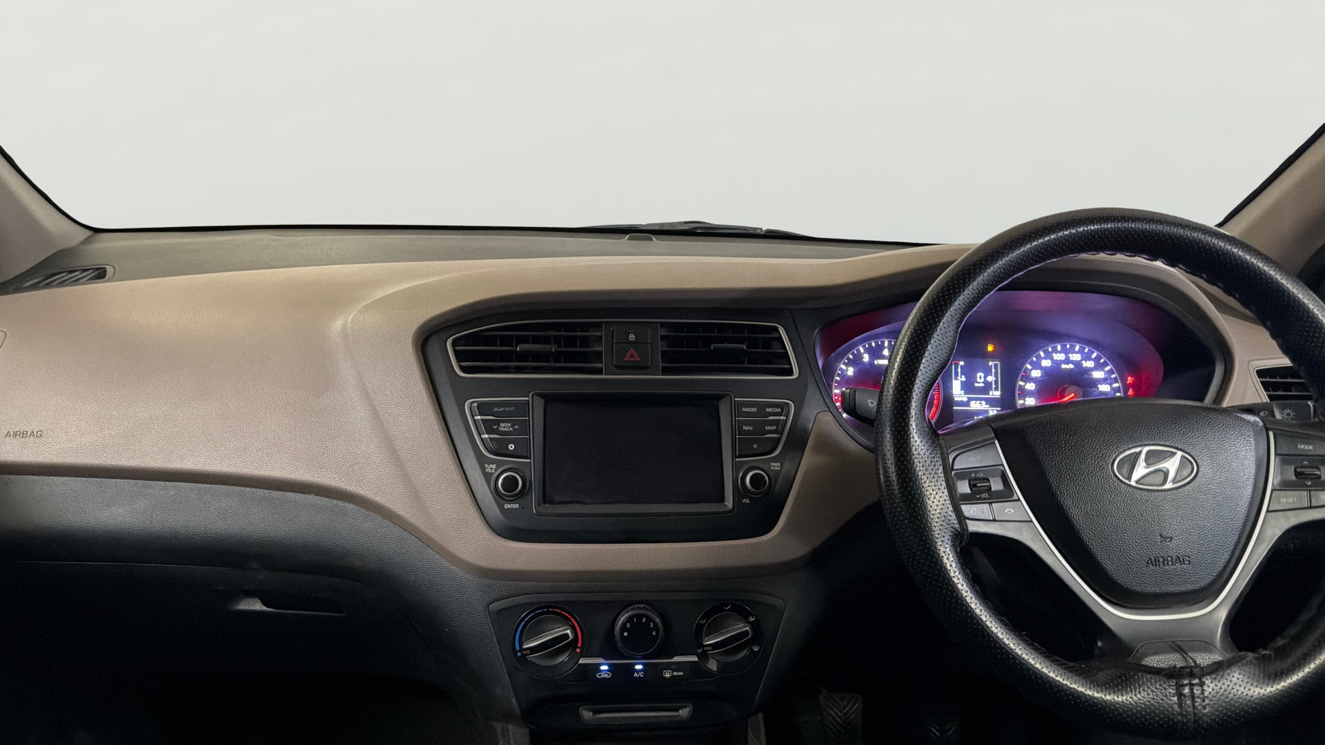View 2019 Hyundai Elite i20 1.2 Sportz Plus Petrol Image 17 Used 2019 Hyundai Elite i20 1.2 Sportz Plus Petrol Image 17
