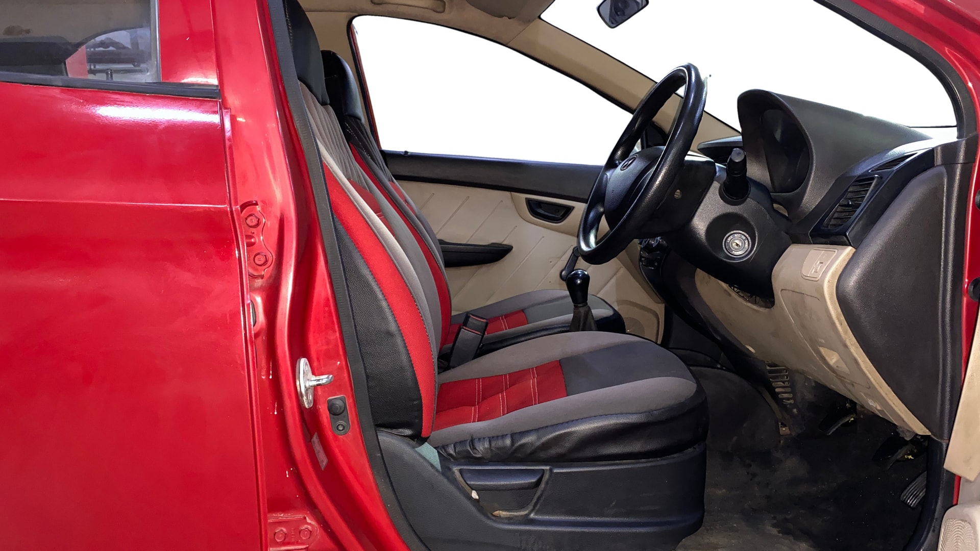 View 2015 Hyundai EON D-Lite Plus Image 26 Used 2015 Hyundai EON D-Lite Plus Image 26
