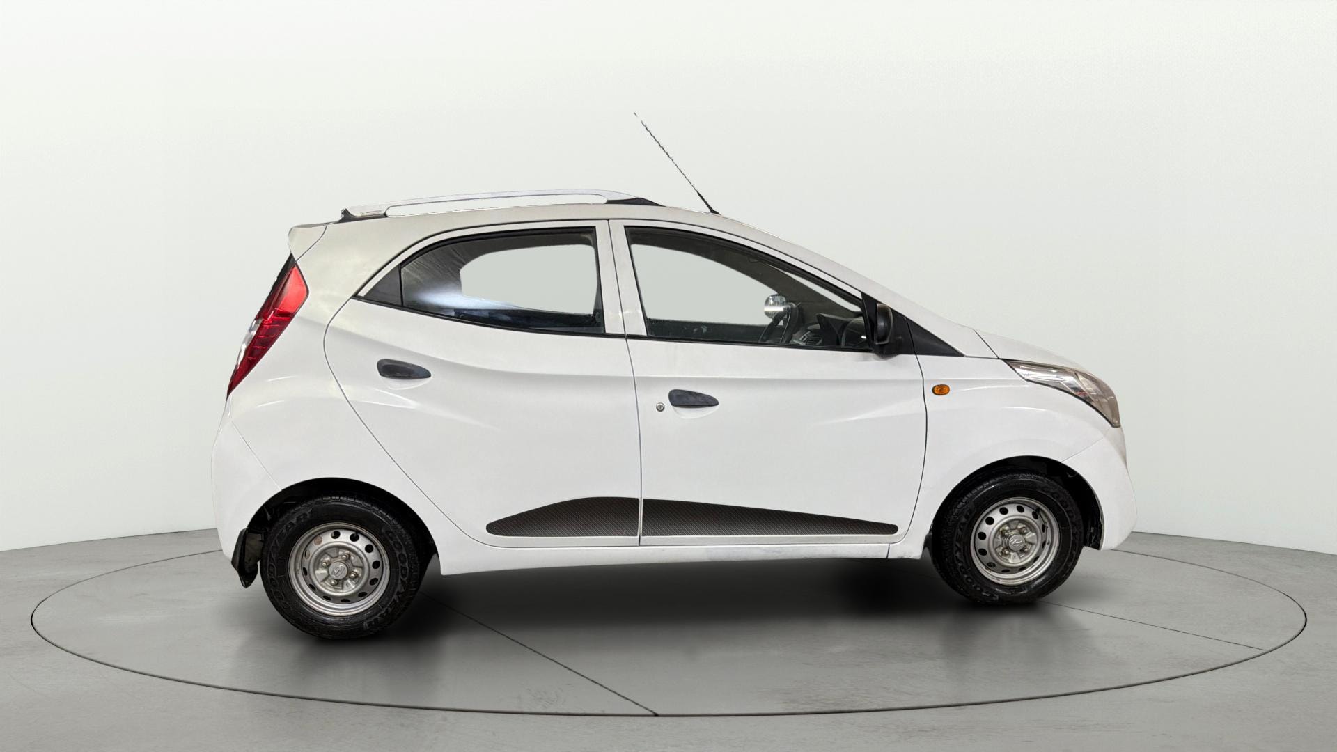 View 2017 Hyundai EON Era Plus Sports Edition Image 8 Used 2017 Hyundai EON Era Plus Sports Edition Image 8